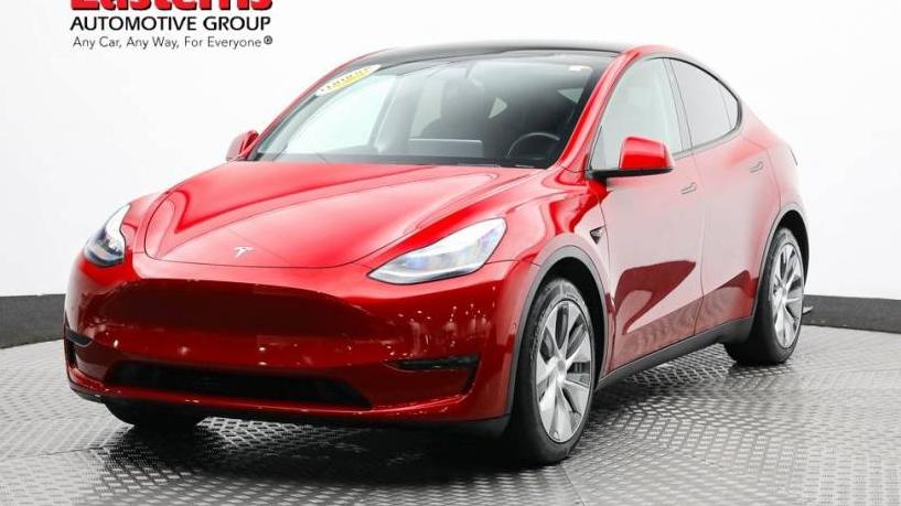 TESLA MODEL Y 2021 5YJYGDEE2MF070648 image